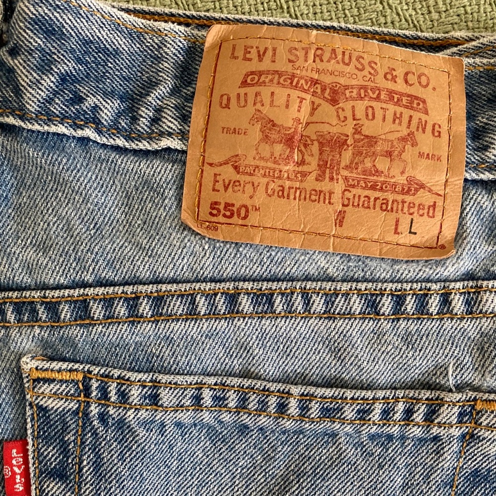 Vintage Levi’s 550 relaxed fit original wash
